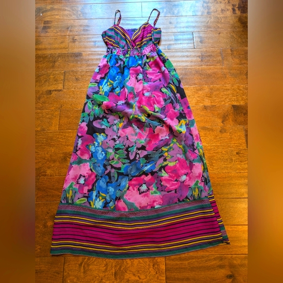 a.n.a Dresses & Skirts - a.n.a A New Approach Flowy Floral Dress